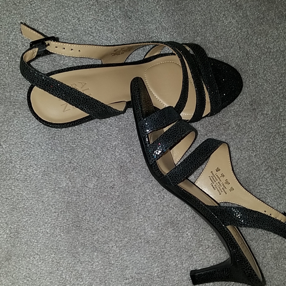 Sandal